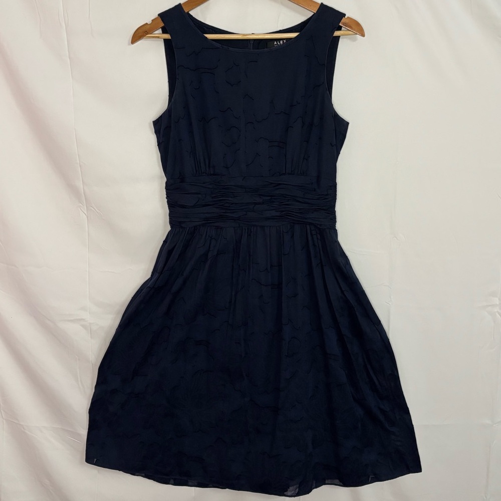 Alex Marie Midnight Blue Textured Sleeveless Fit & Flare Dress in Size 6